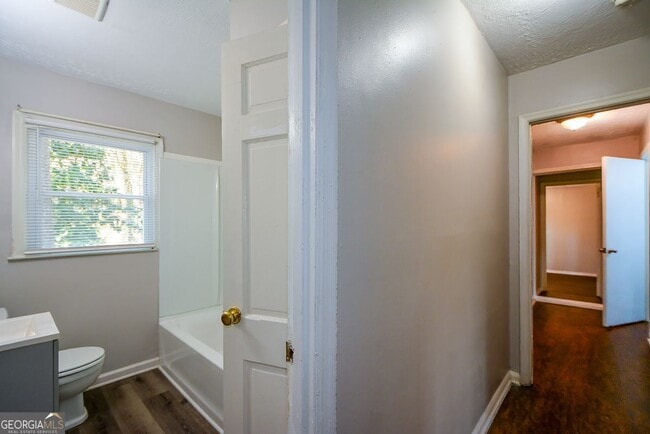 Building Photo - 2259 Nelms Dr SW