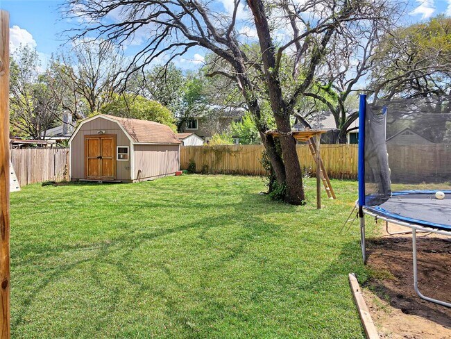 Building Photo - 1411 Waldrop Cove