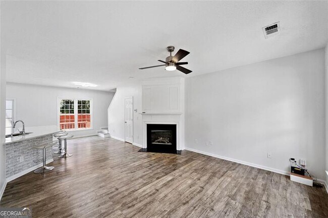 Building Photo - 1636 Heyford Cir