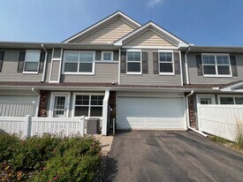 Building Photo - 3634 White Pine Way