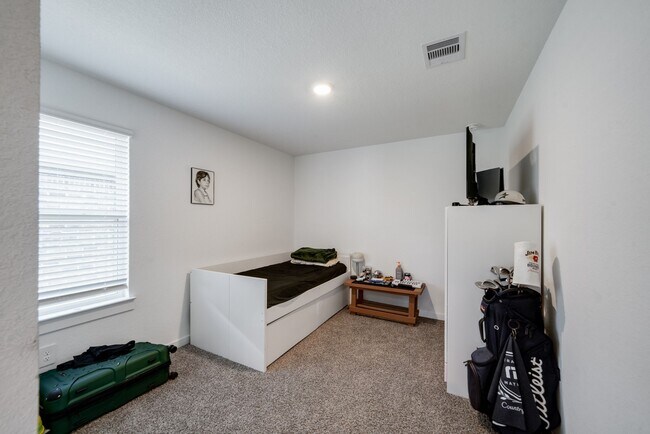 Building Photo - 4019 Pierce Pl Ln