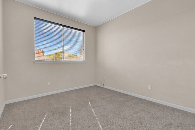 Building Photo - 101 Johnson Ln