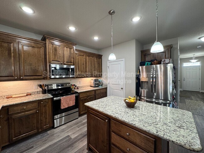 Building Photo - 5337 Parkside Dr
