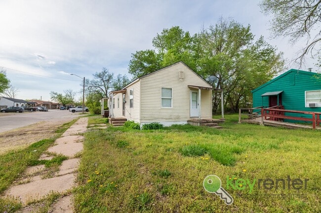 Building Photo - 4301 E Whitney Ln