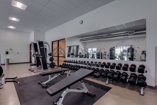 Building Photo - 2035 W Gold Dust Ave