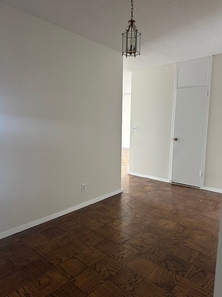 Building Photo - 85 E India Row