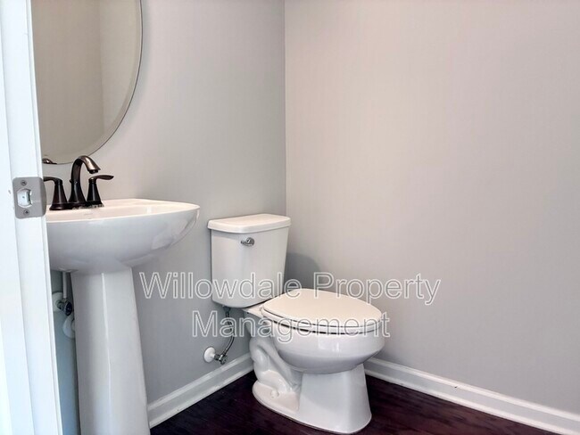 Building Photo - 2432 Lambton Wood Dr