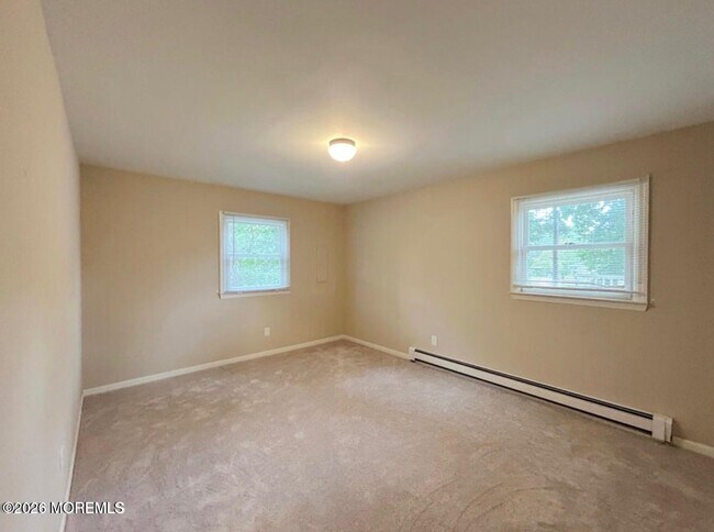 Building Photo - 501 Bismarck St