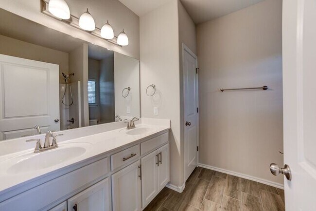 Building Photo - 3/2/2 Brand New Luxury Patio Home