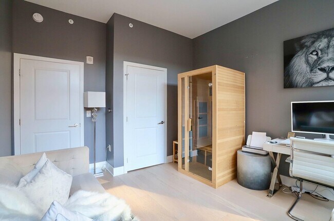 Building Photo - 1400 Hudson St