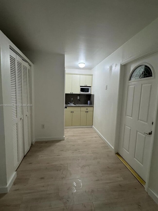 Building Photo - 624 Mokena Dr