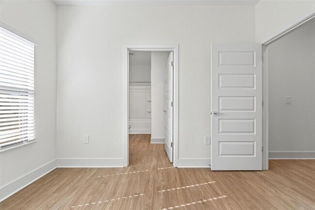 Building Photo - 8090 Gulfstream Ct