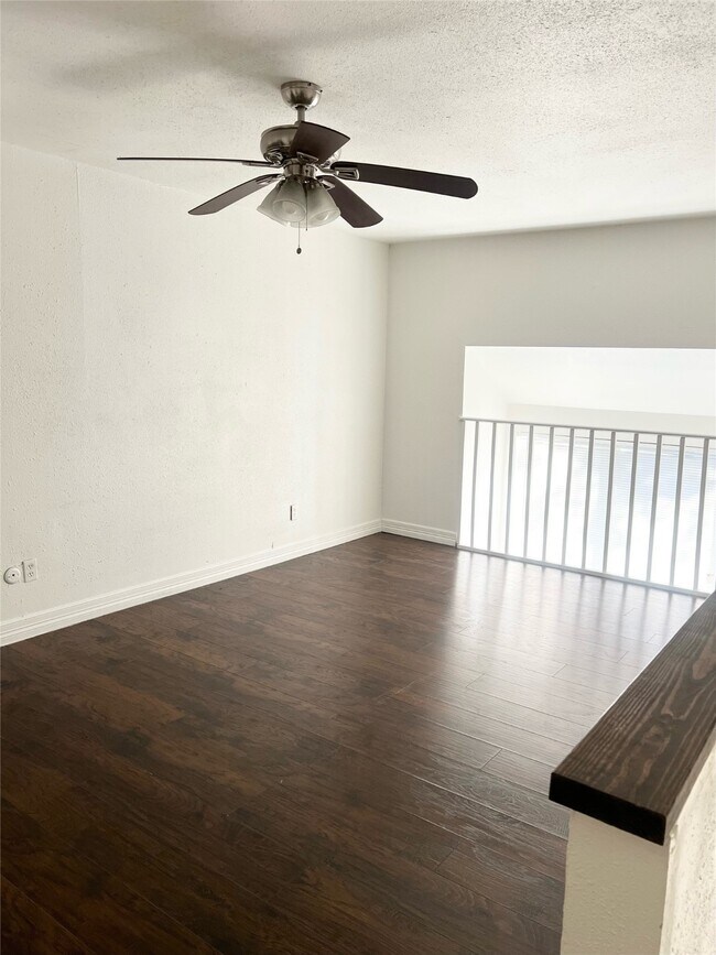 Building Photo - 5929 Queensloch Dr