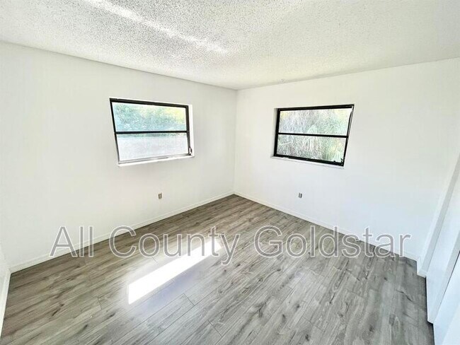 Building Photo - 1719 Florence Ave