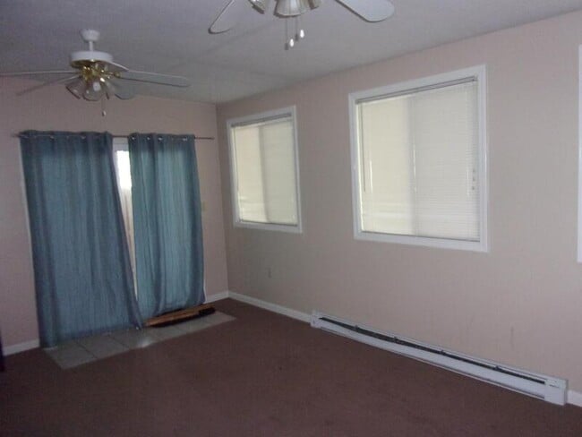 Building Photo - 1536 Briarwood Cir