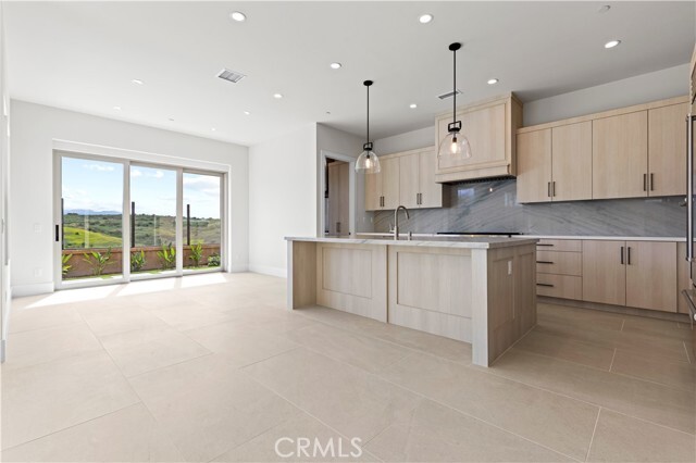 Building Photo - 122 Mossvine