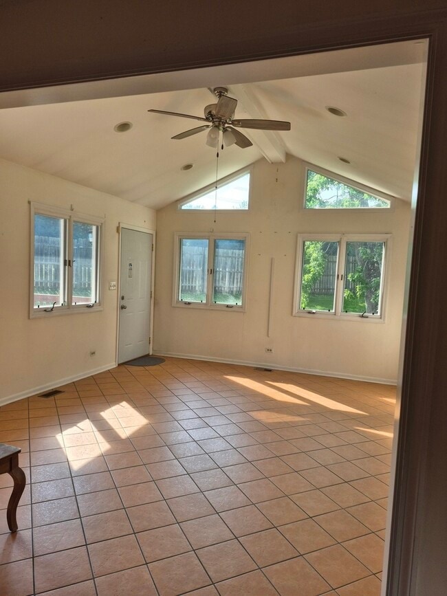 Building Photo - 1171 Twisted Oak Ln