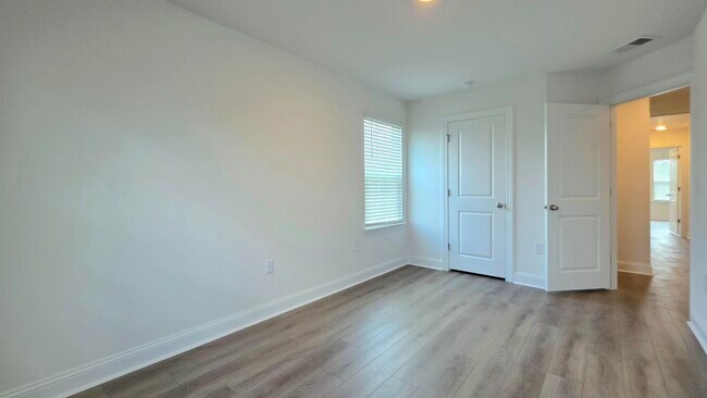 Building Photo - 670 Bolder Way