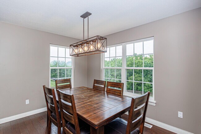 Building Photo - 3702 Timber Run Dr