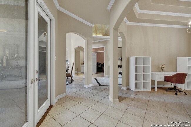 Building Photo - 9752 Trophy Oaks Dr