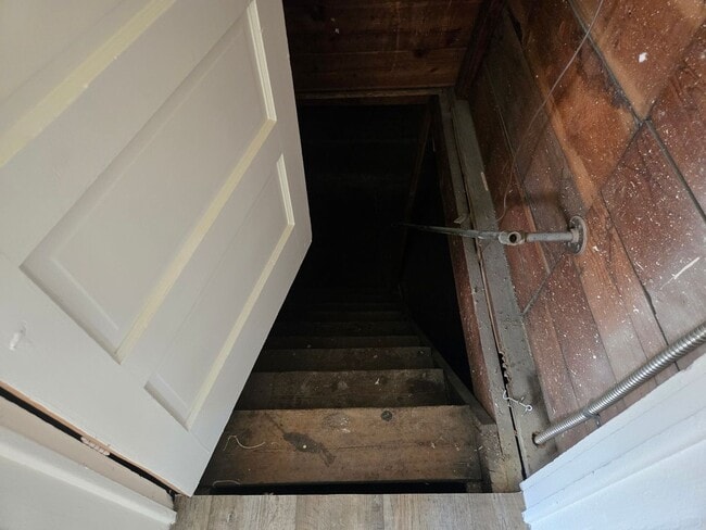 Building Photo - Northside Spokane! Available Now! Move In ...