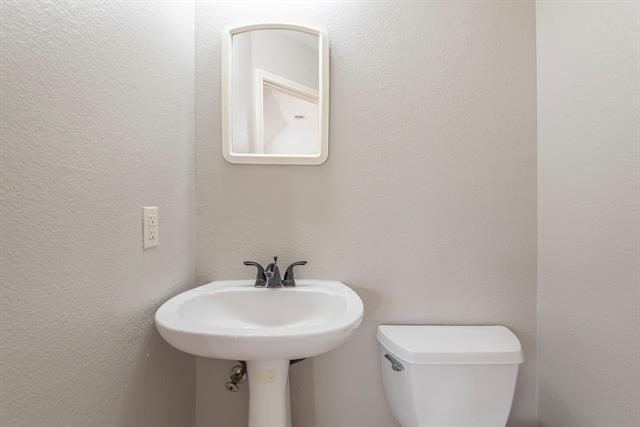 Building Photo - 2424 Cimmaron Dr