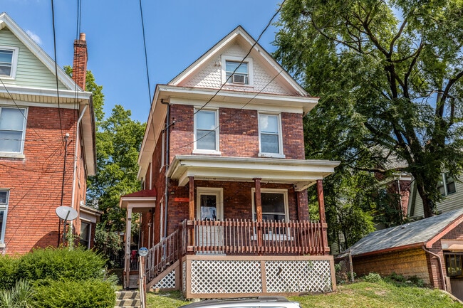 Building Photo - 208 Bosley St