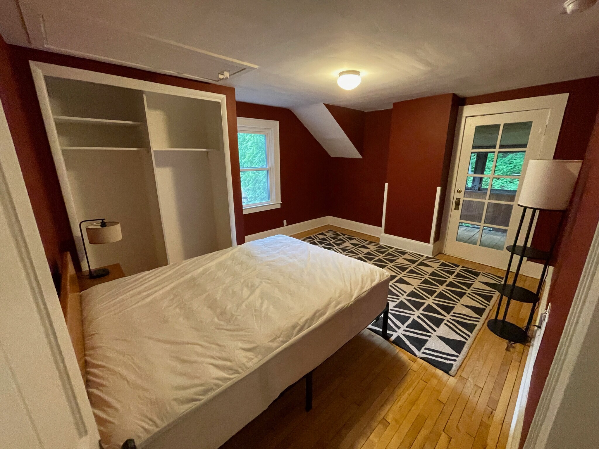 Building Photo - 831 Lancaster Ave