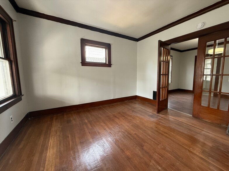 Living Area - 318 Scio St