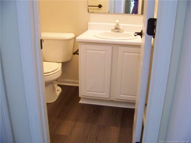 Building Photo - 513 Meadowland Ct