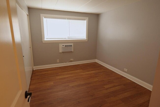 Building Photo - 12544 Fairview Ave