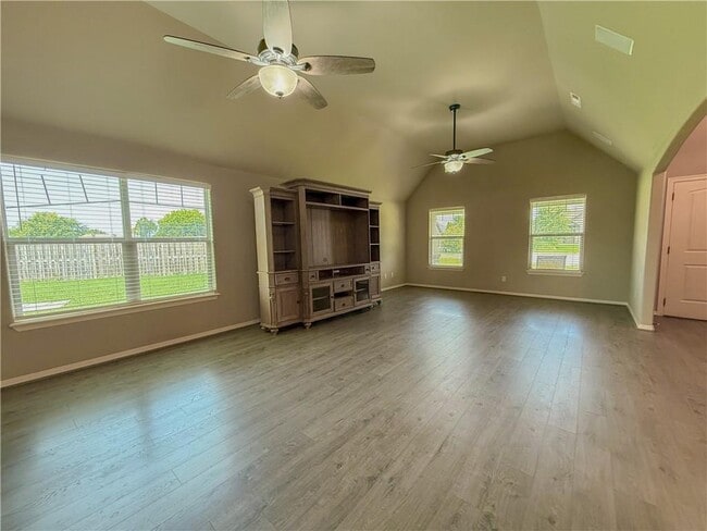 Building Photo - 4303 SW Slate Ln