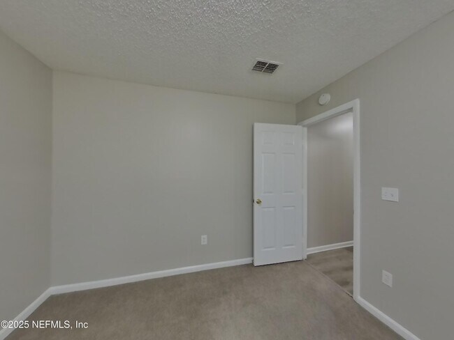 Building Photo - 1940 Hunters Trace Cir