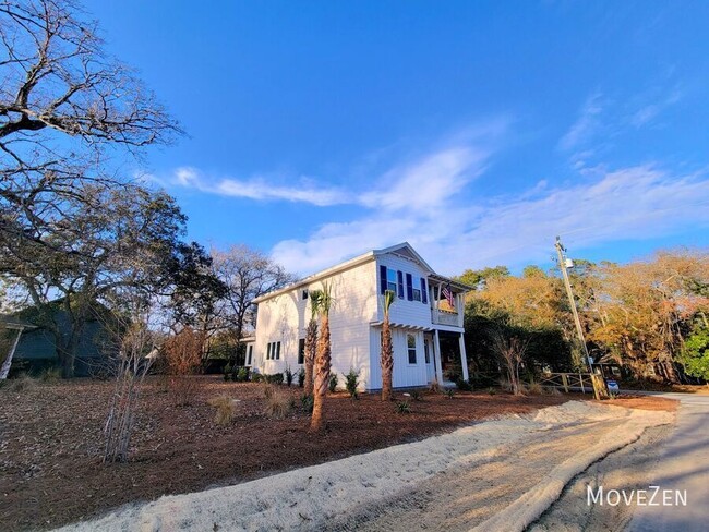 Building Photo - 1102 Tree Canopy Rd Wilmington, NC 28403 L...