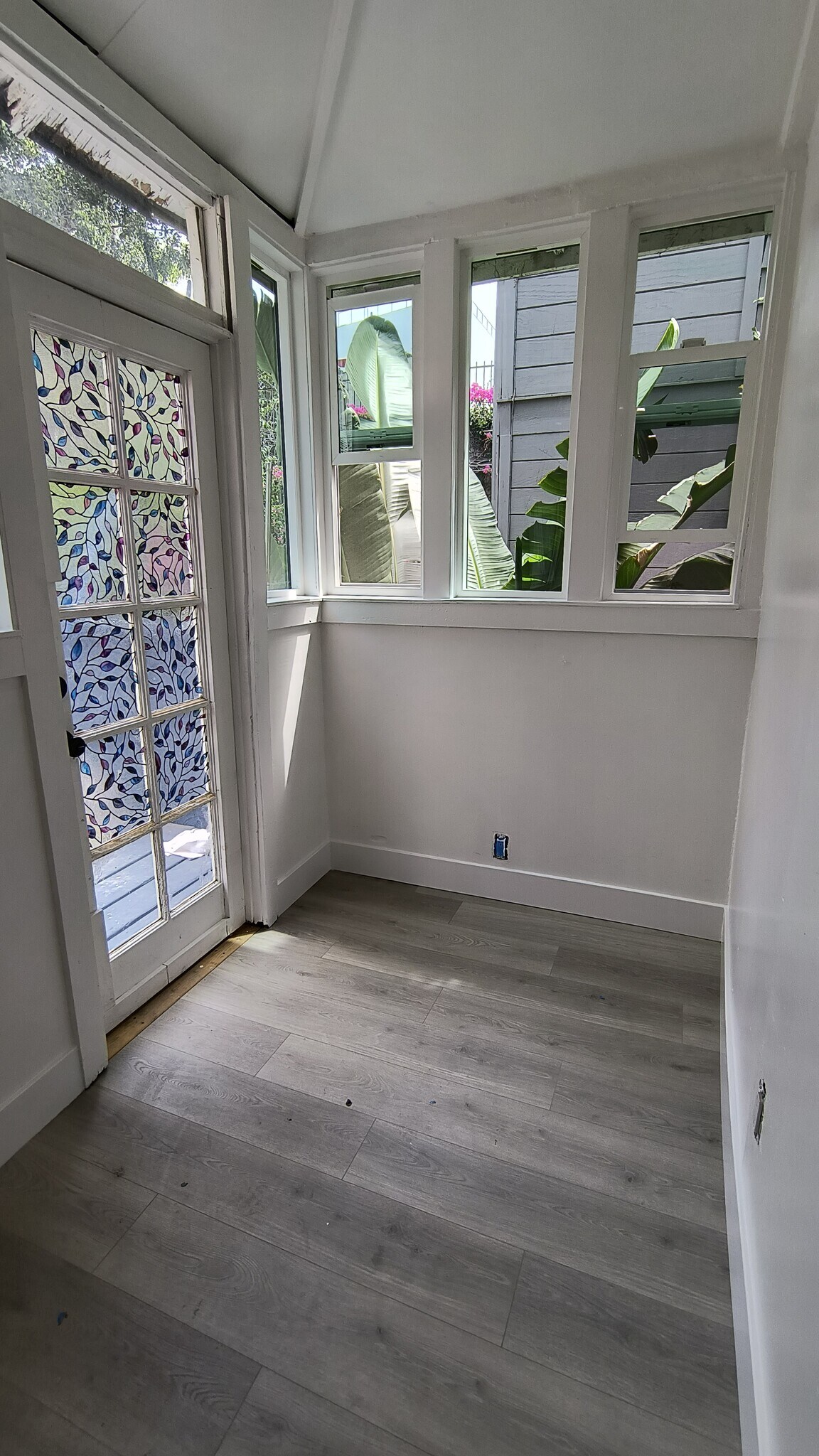 Bonus Kitchen area - 1120 Sanborn Ave.