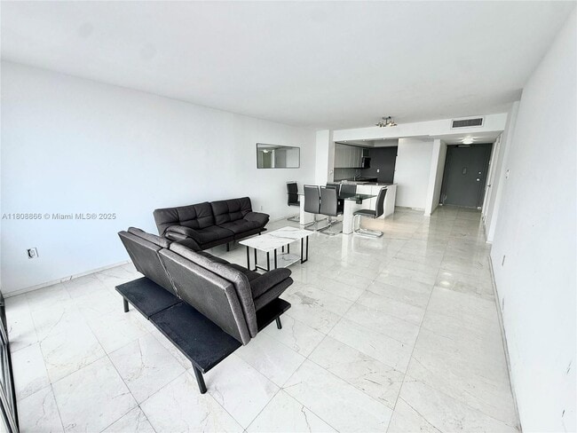 Building Photo - 18071 Biscayne Blvd
