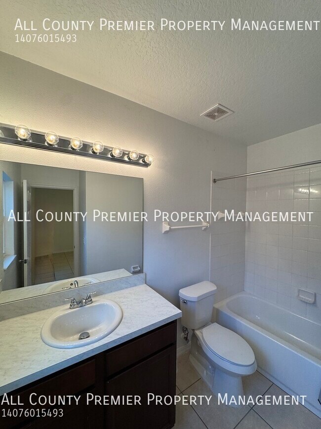 Building Photo - 435 Lucile Way