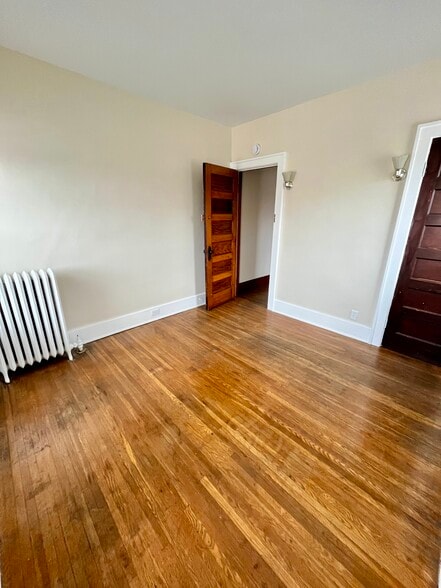 Building Photo - 1451 Hertel Ave