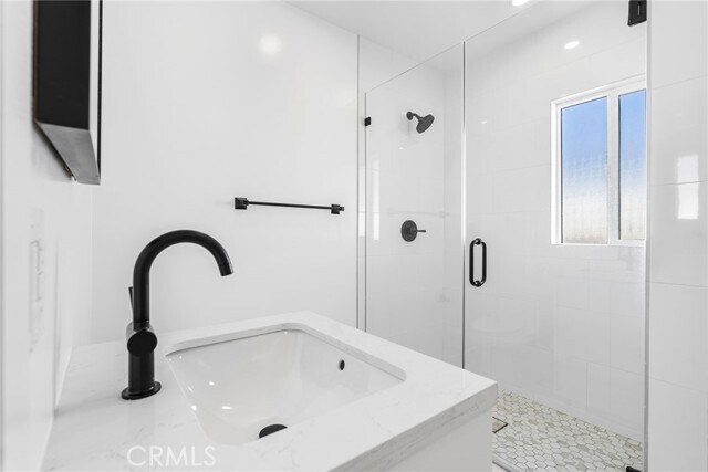 Building Photo - 324 13th St