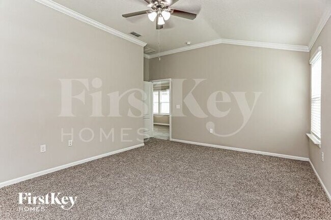 Building Photo - 338 Glasgow Dr