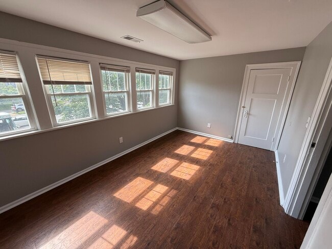 Building Photo - 1815 Nicholasville Rd