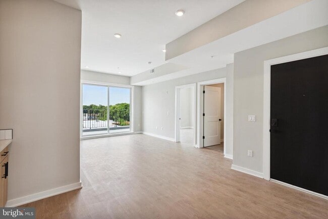 Building Photo - 308 W Chelten Ave