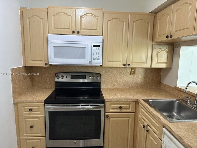 Building Photo - 11780 SW 18th St