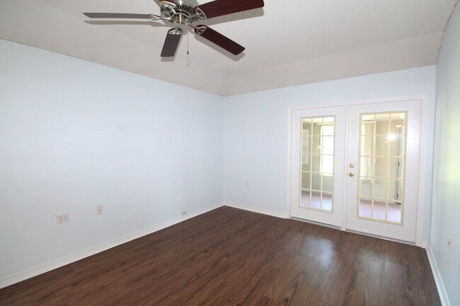 Building Photo - WIP – Coming Available 10/24! Charming 2BD...