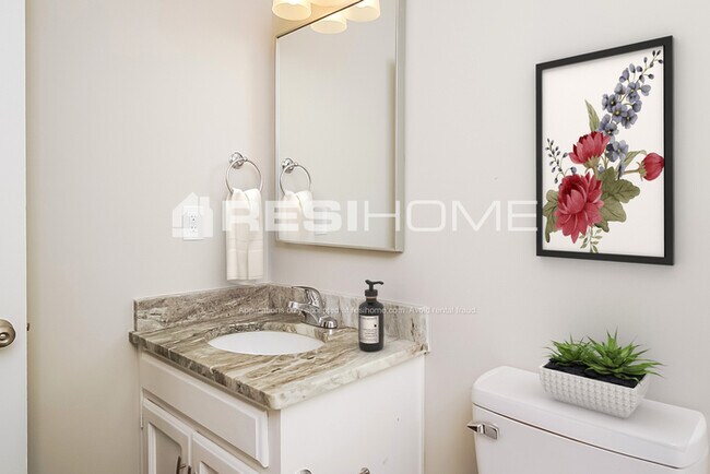Building Photo - 2212 Cecille Dr SW