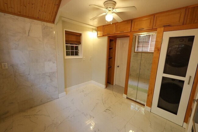 Building Photo - 235 Savin Hill Ave