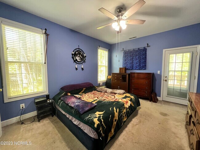 Building Photo - 10169 Whispering Cove Ct SE
