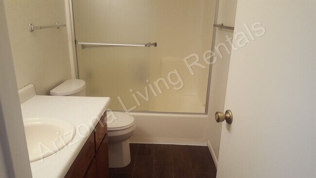 Building Photo - CONDO WITH POOL AND GARAGE