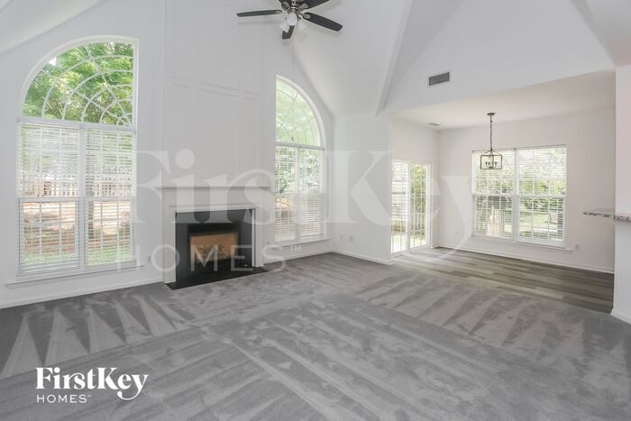 Building Photo - 6140 Creekview Ct