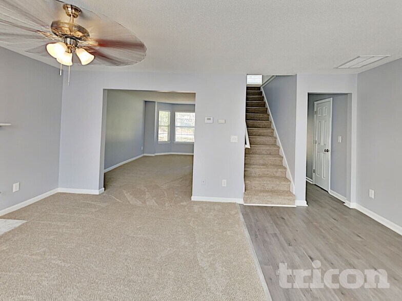 Building Photo - 5325 Rolling Meadow Dr SW